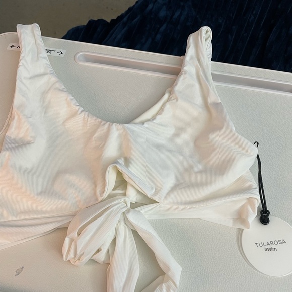 NWT Tularosa Starla swim top - Picture 5 of 9